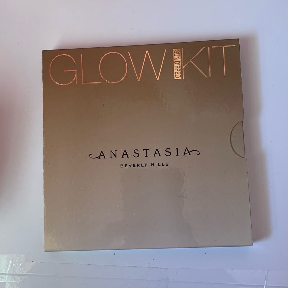 Anastasia Beverly Hills Glow Kit SUN DIPPED